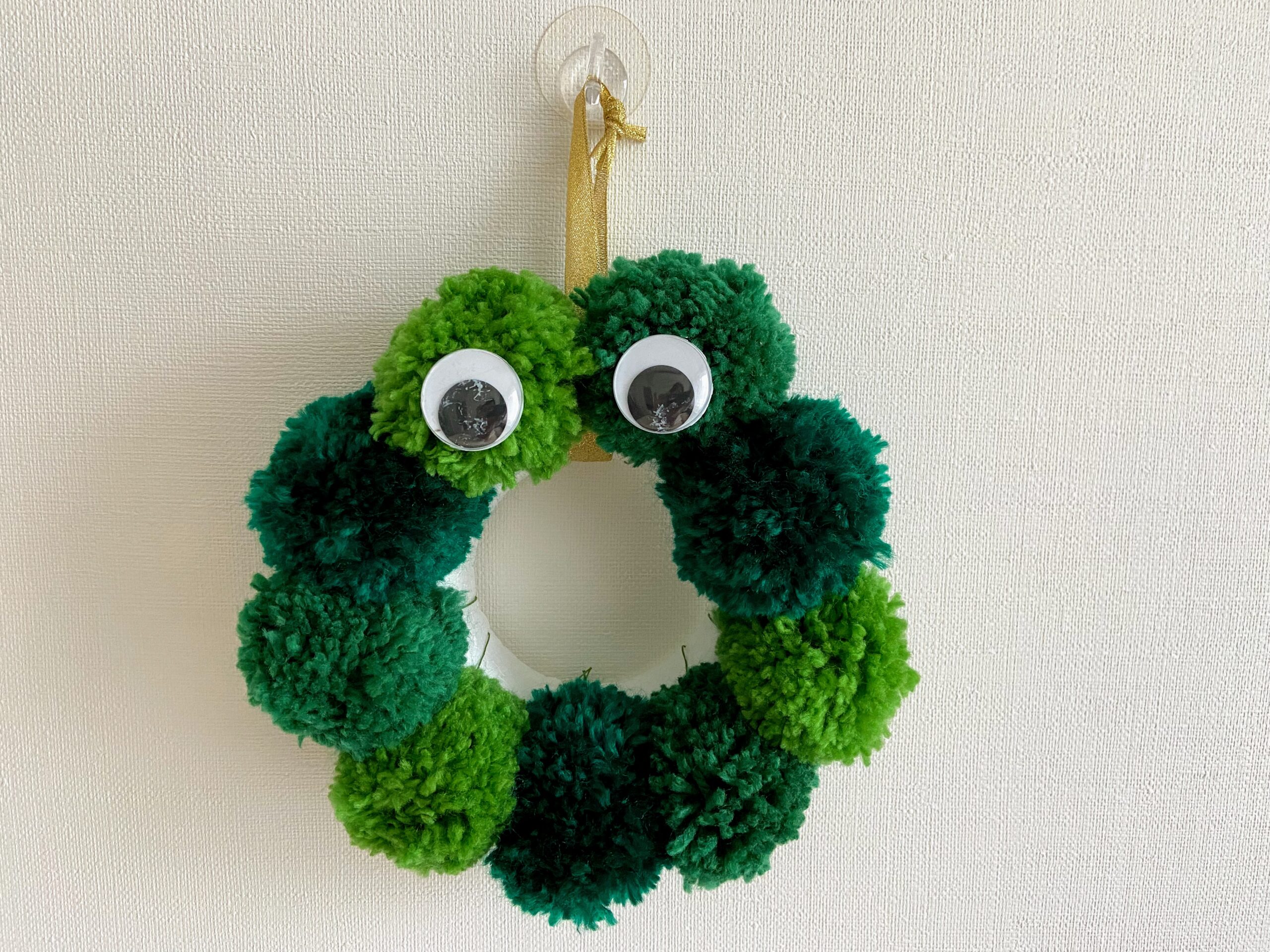 簡単なハロウィンリースの作り方