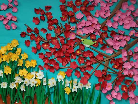 親子で遊ぼう1歳～ 春の壁飾りを作ろう 1 『花』ともだちひろばのひろば