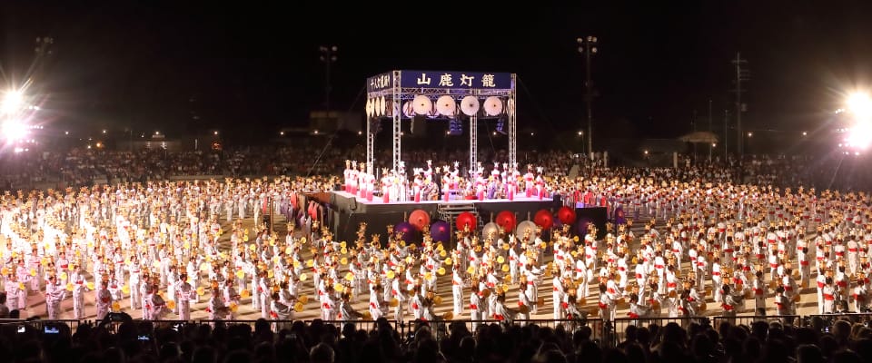 4年ぶり披露 「千人灯籠踊り」熊本で「山鹿灯籠祭り」開催