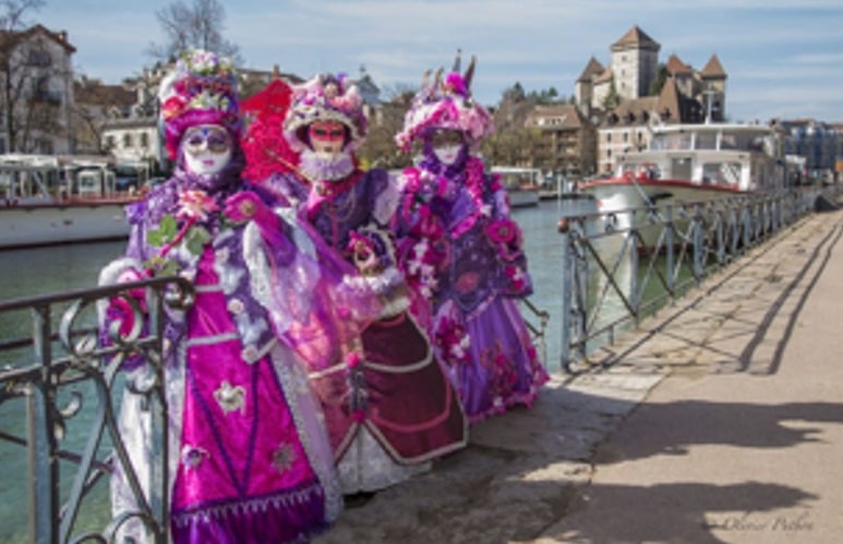 マルディグラテーマグランドカーニバルパレードフロートフェスティバル用