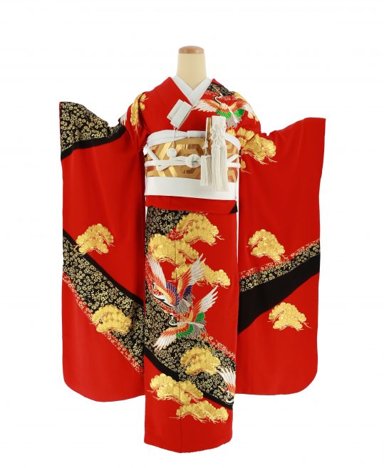 個性あふれるおしゃれ振袖 白 前撮り撮影用や結婚式にも◎針葉樹