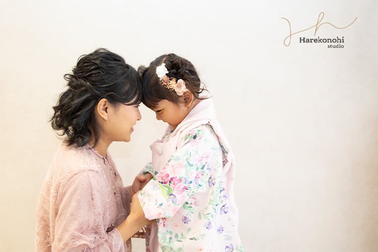 七五三撮影 7歳さんの人気のポーズで可愛く撮影しました札幌の家族写真・プロフィール写真の出張カメラマン 中谷千尋