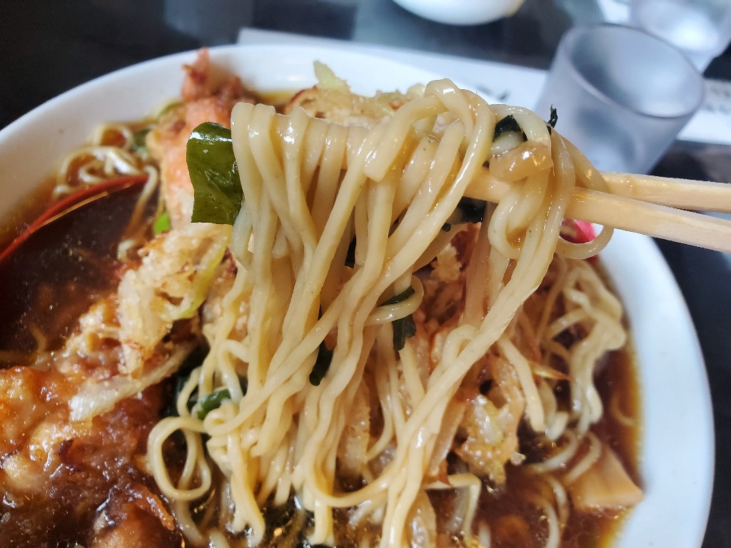 山形県鶴岡市オモウマい店 みどり食堂さんの冷やし唐揚げラーメンを食べて来ました。 - メガネ先生の日記 青森グルメ