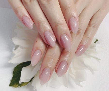 49日法要ネイルはどこまでOK？マナーとNG例、隠す方法も解説 - 終活の窓口