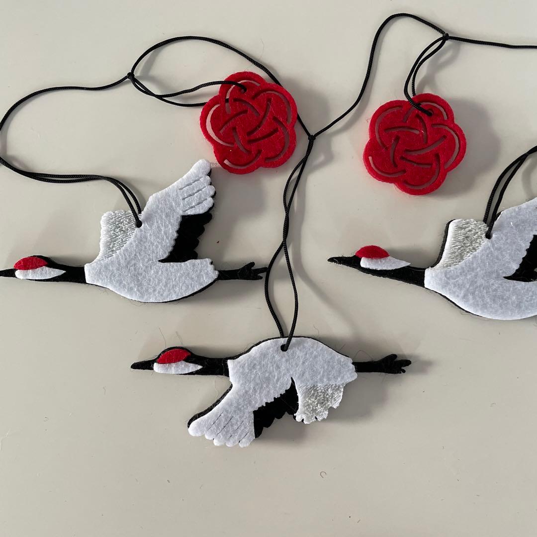 お正月飾り きのこナムナムのお正月🎍ガーランド 羊毛フェルト- きのこナムナムの森minne byGMOペパボ国内最大級のハンドメイド・手作り通販サイト