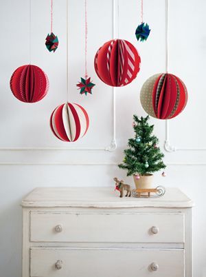 折り紙で作るポインセチア クリスマス飾りDIY How to Make Paper PoinsettiaChristmas Decor