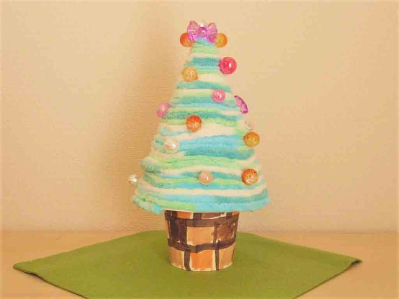 サンタのクリスマスオーナメントクラフト一覧キリン