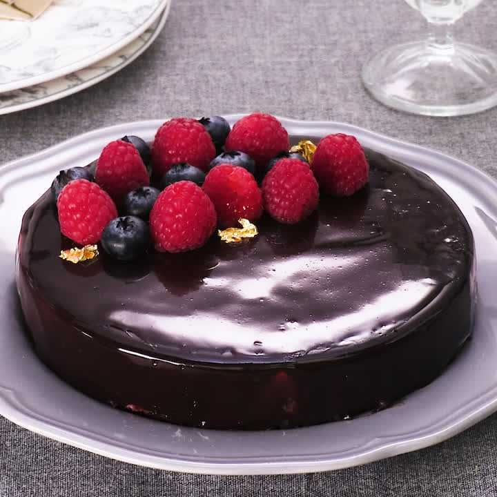 特別な日にもってこい！ハートをつかむ『チョコレートケーキ』の人気レシピ集キナリノ