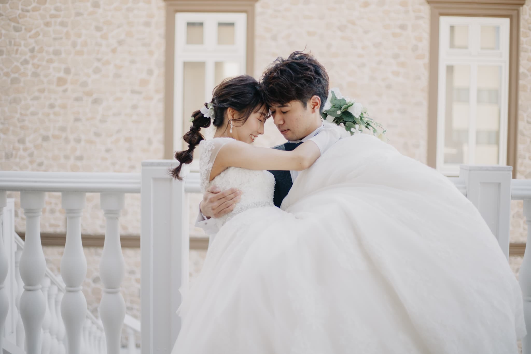 結婚式二次会で必至？！お姫様抱っこの仕方・コツ結婚式二次会メディア2次会ウォッチ 結婚式二次会メディア