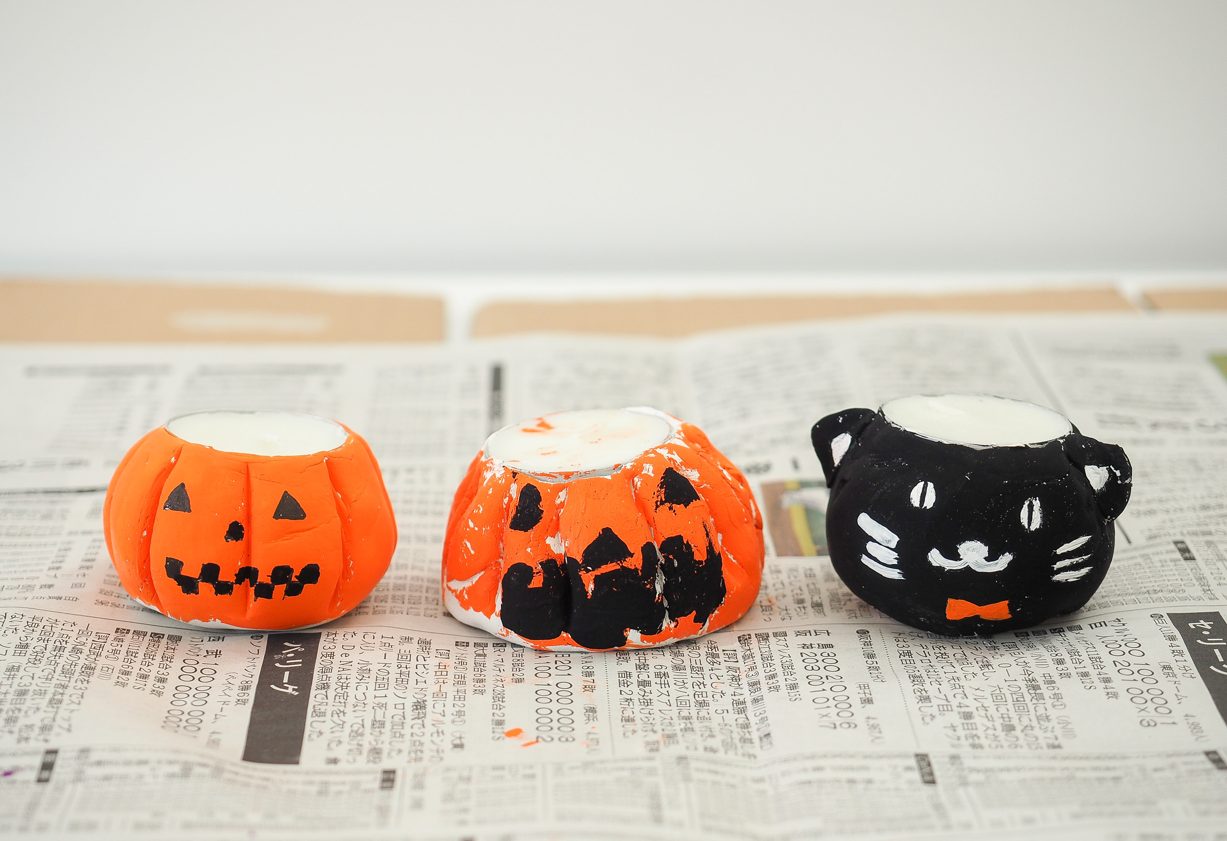 @renamama_asobi ☜ハロウィンシリーズ投稿中🎃, ぷすぷすするのがクセになる, ハロウィンアートのご紹介👻,使うもの ,・花紙 ダイソー , ・粘土 ダイソー , ・画用紙やキャンバス, ・はさみ, ・割り箸, ・折り紙 飾り用 ,楽しむコツ ,・粘土はクリアファイルなどで上から潰すと○, ・花紙は隙間なく刺すと綺麗に見えるよ✨, ハロウィンてみんな何する？☺️,