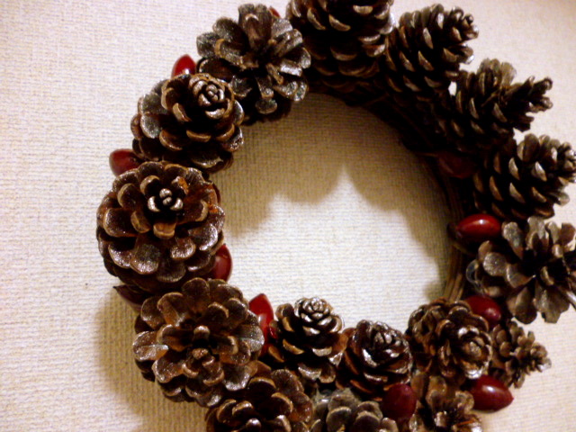 和室にも合う！松ぼっくりのクリスマスリースのおすすめランキングわたしと、暮らし