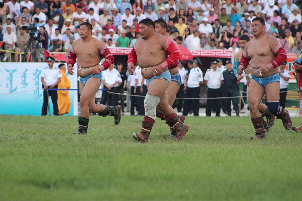 モンゴル最大のお祭りナーダム :: 在福岡モンゴル名誉領事館
