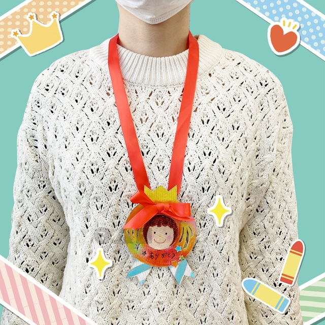 折り紙メダルの作り方とアレンジアイデア〜記念日や行事、プレゼントにも楽しめそうな手作りメダル〜保育と遊びのプラットフォーム ほいくる