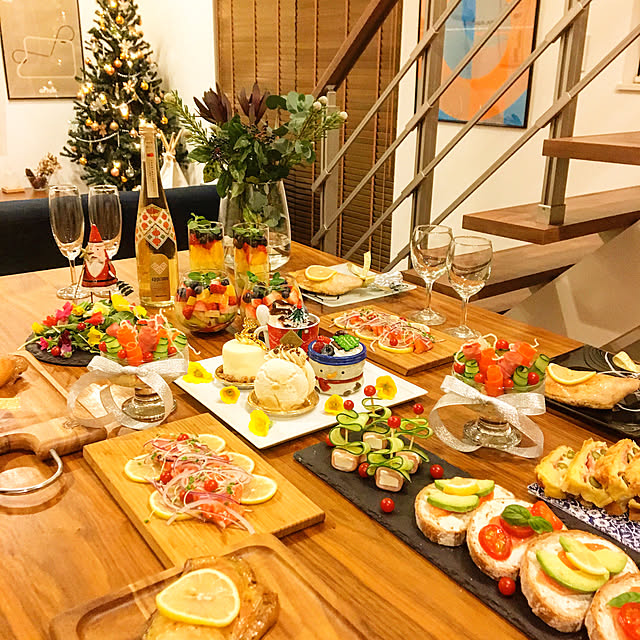 置くだけ簡単！北欧クリスマステーブルコーディネート - 自分らしい暮らしを叶える北欧インテリアコーディネート