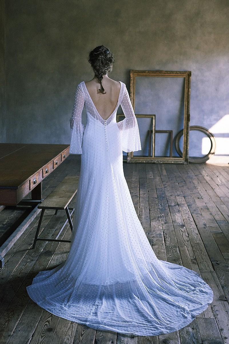 ベルスリーブ ウェディングドレス Vネック スレンダー レース 白 ブライダル・パーティー レディース