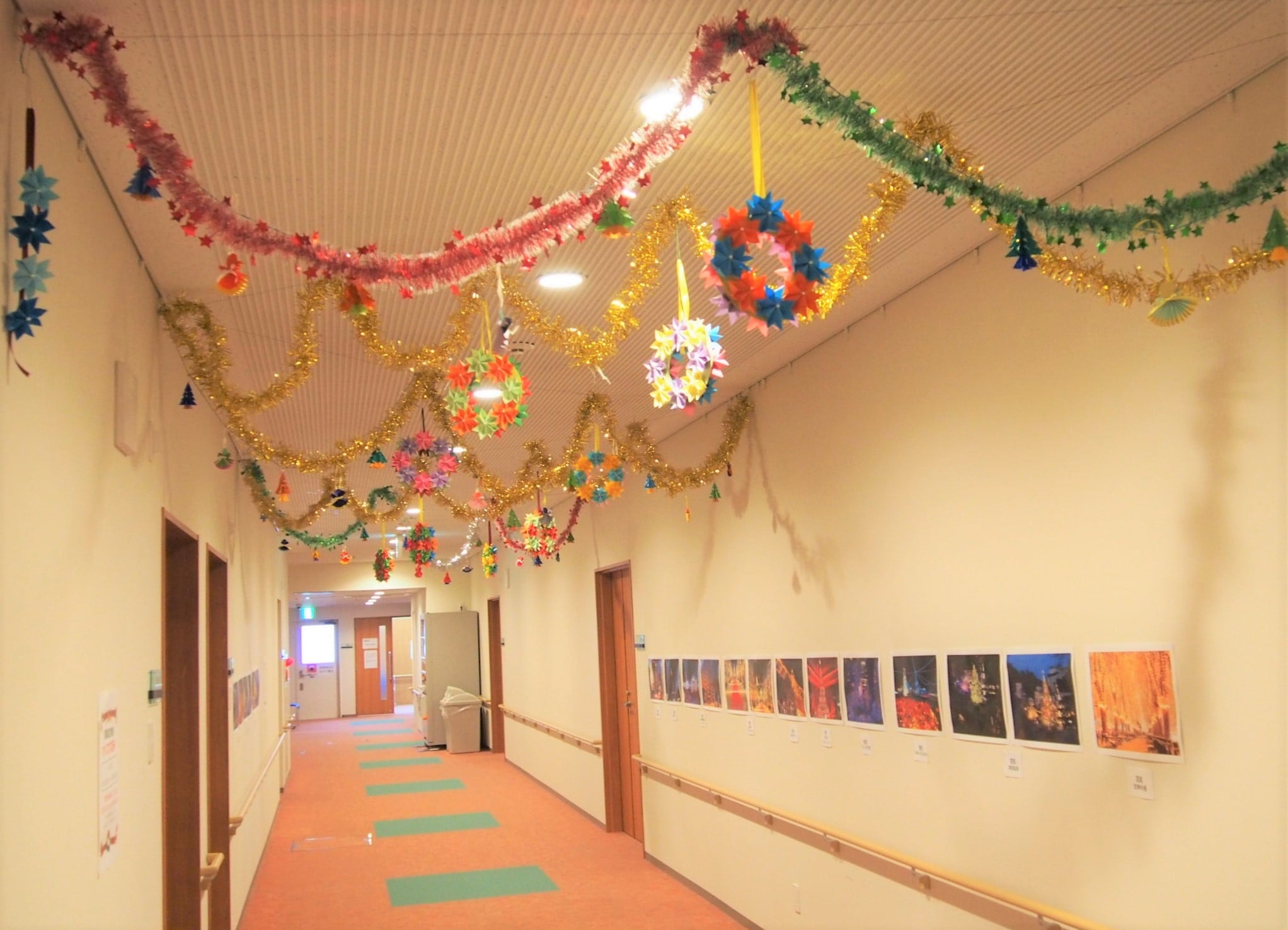 季節の飾り”クリスマス飾り”を制作生活サービス 公式 有料老人ホーム エデンの園聖隷福祉事業団