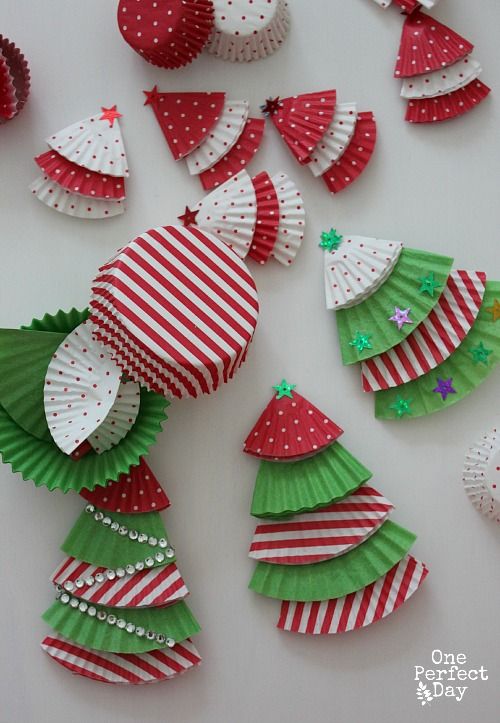 画用紙 クリスマス飾りボールの飾りの作り方 DIYDrawing paper Christmas decorationHow to makea ball decoration