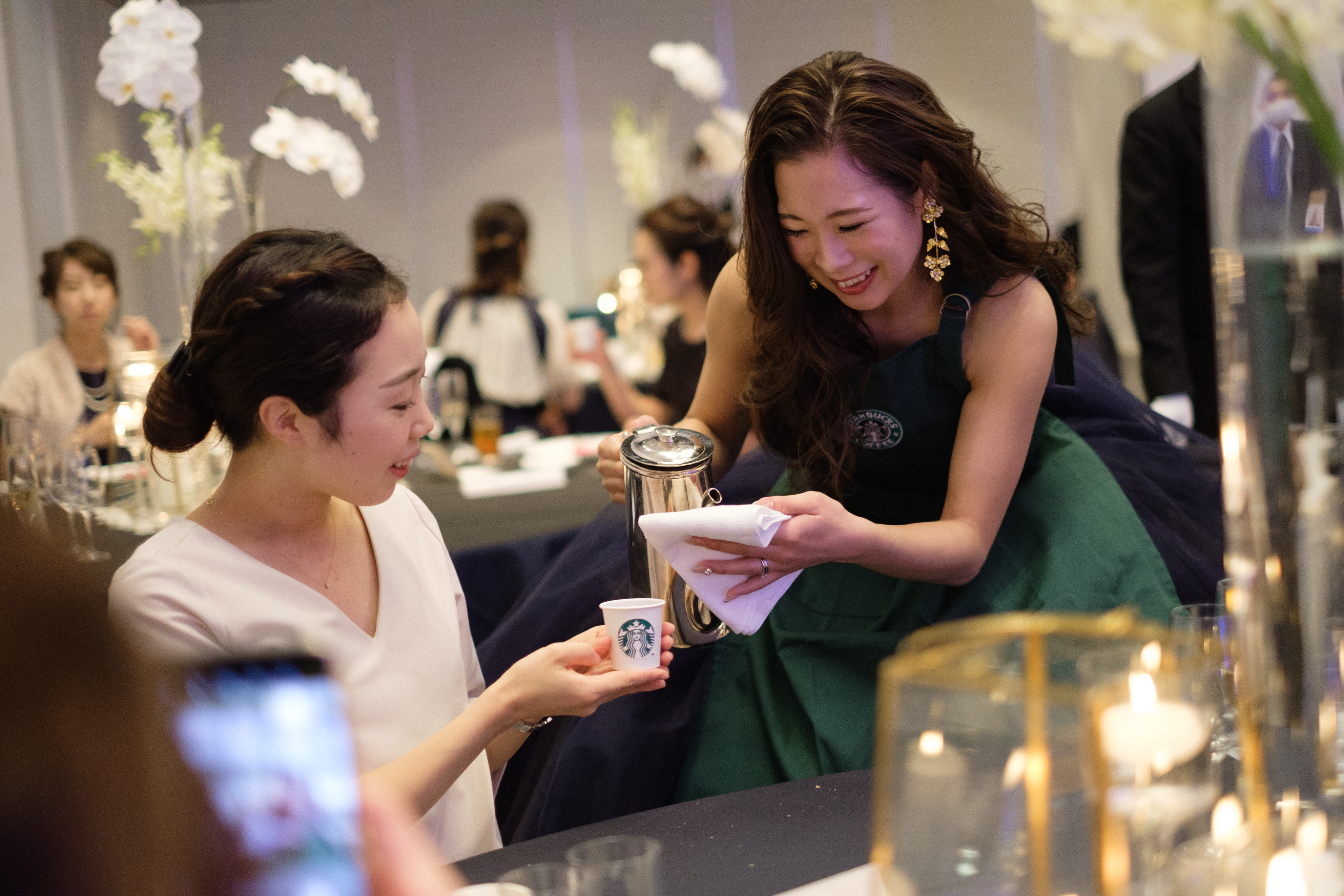 いま流行中！「水合わせの儀」をアレンジした結婚式の新演出