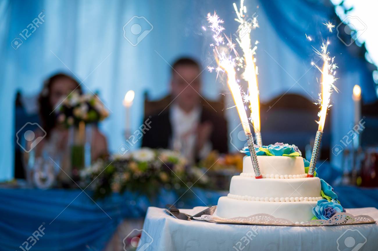 ケーキ用花火はどこに売ってる？販売店を調査して実際に使ってみた♪ - はぴなり