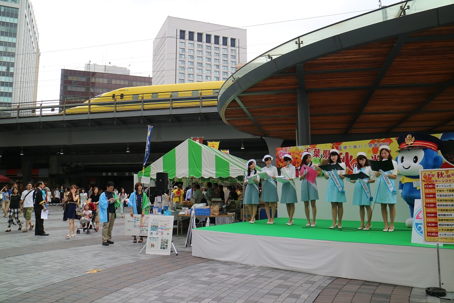樟葉駅前広場イベント「星と緑と」の運営サポート合同会社PicnicWork