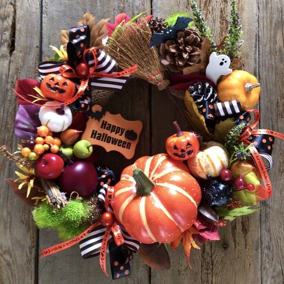 100均素材でハロウィン飾りのリースをおしゃれに作るコツを紹介