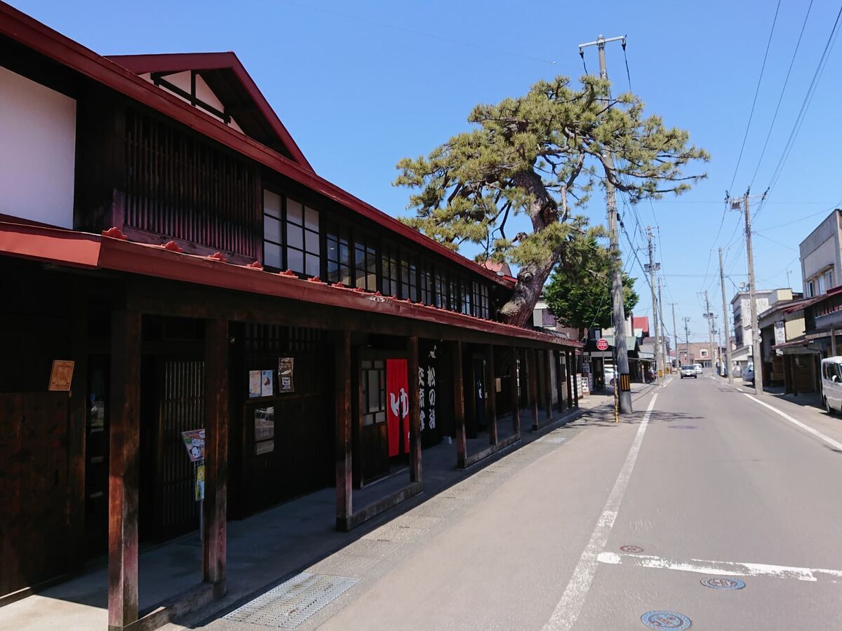 黒石こみせ通りの灯籠まるごと青森