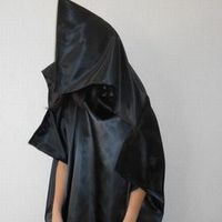 手作りハロウィングッズ １枚着るだけで仮装が完成！とんがりフードの魔女マントの作り方nunocoto fabric