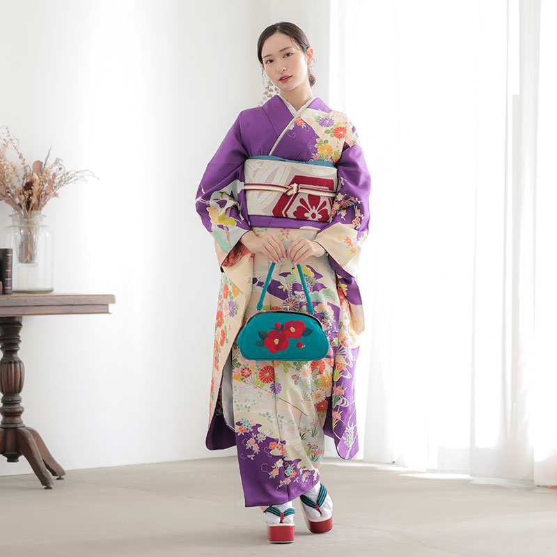 振袖 鶴 箔押し 襦袢付き 振袖レンタルピンク色・古典柄羽ばたく鶴が印象的