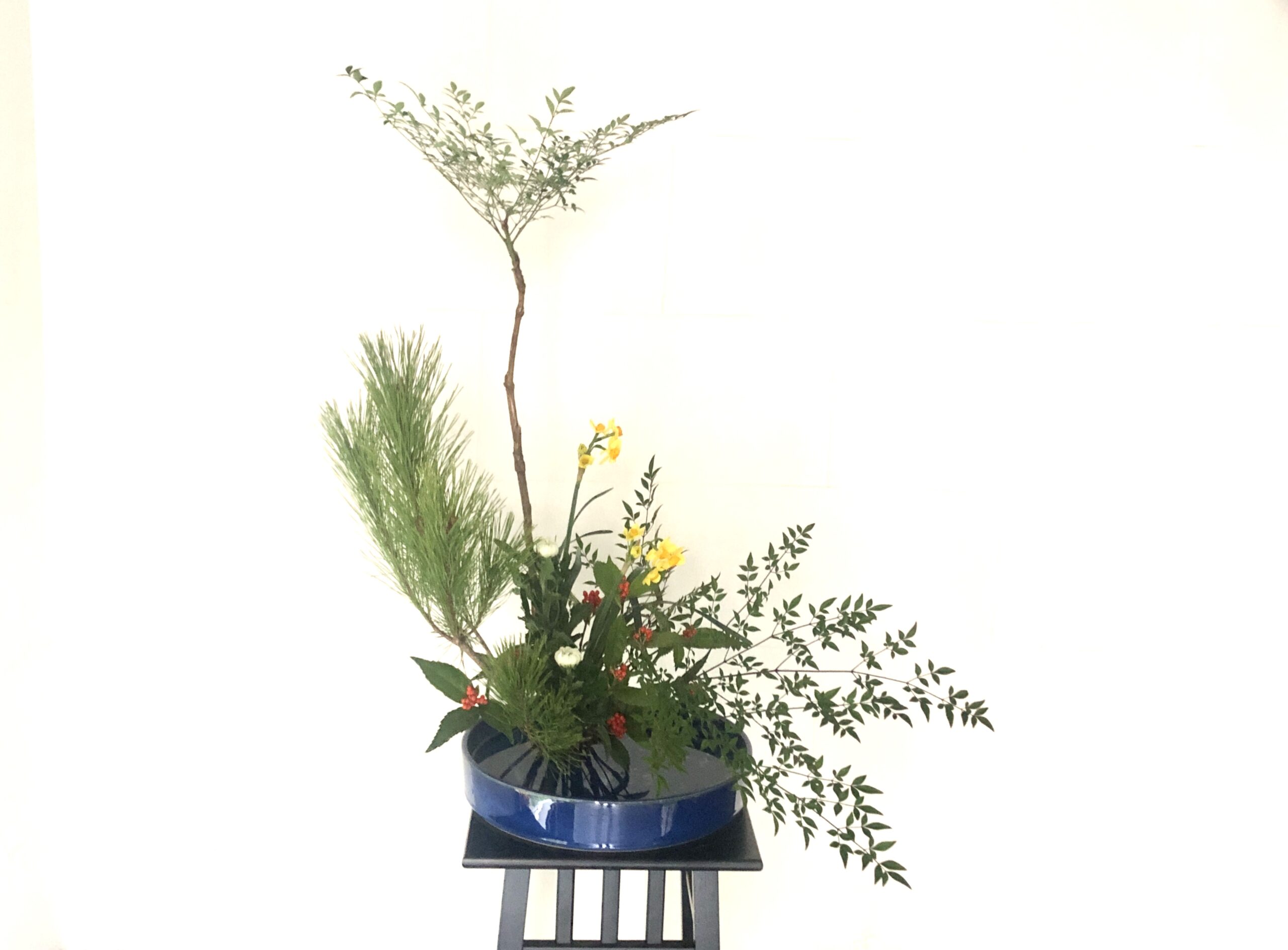 お正月花 和室におすすめの正統派な盛花お花選びのコンシェルジュ