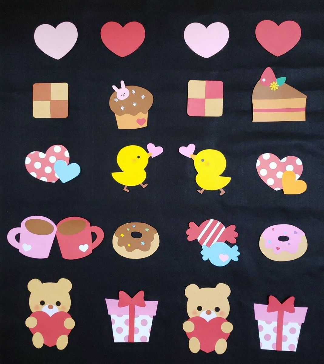 お誕生日壁面」のアイデア 10 件誕生日表, ディズニークラフト, 誕生表