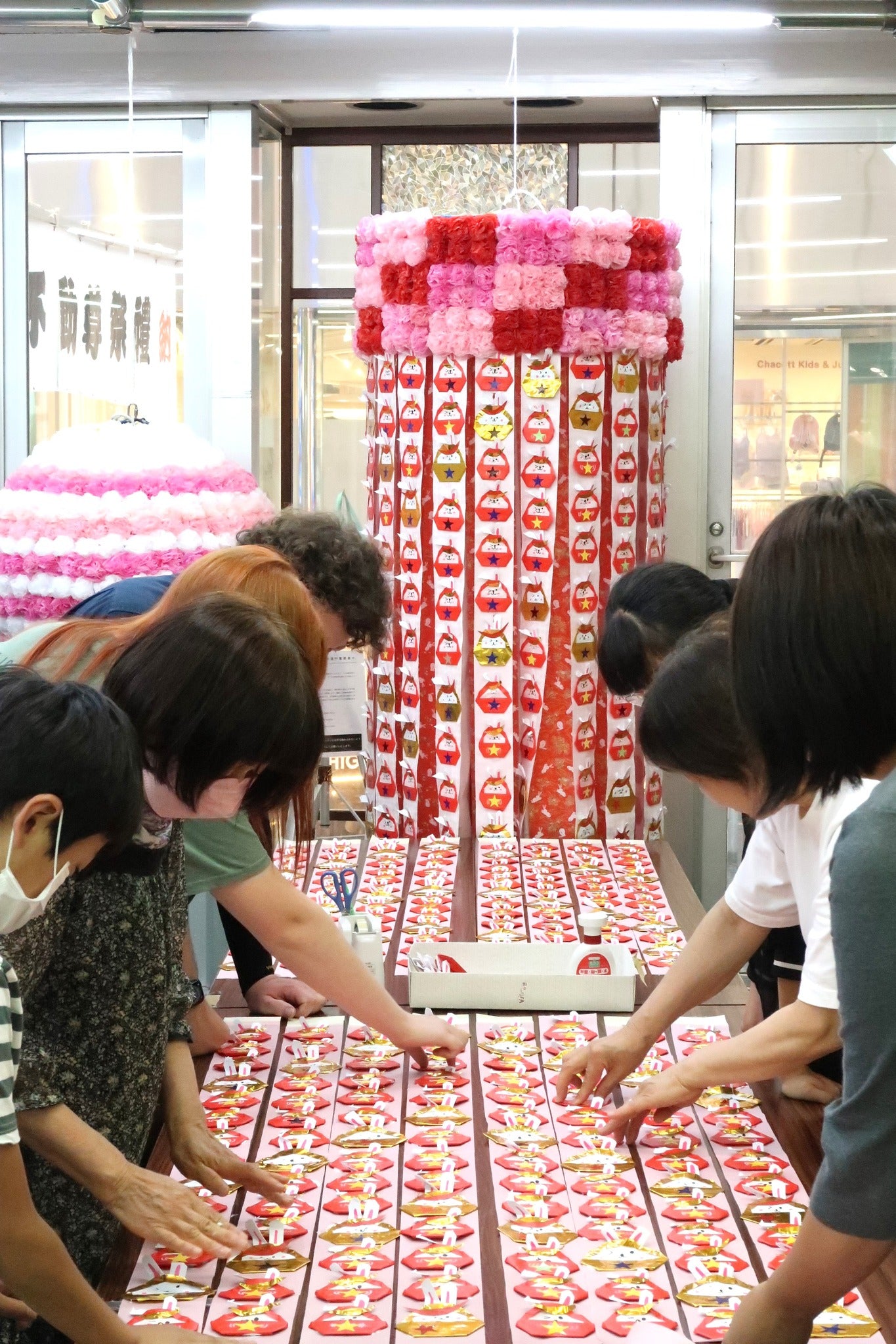 七夕の吹き流しペーパーボール仕立て😁七夕七夕飾り吹き流しペーパーボールpaperdecorationpaperartpaperball