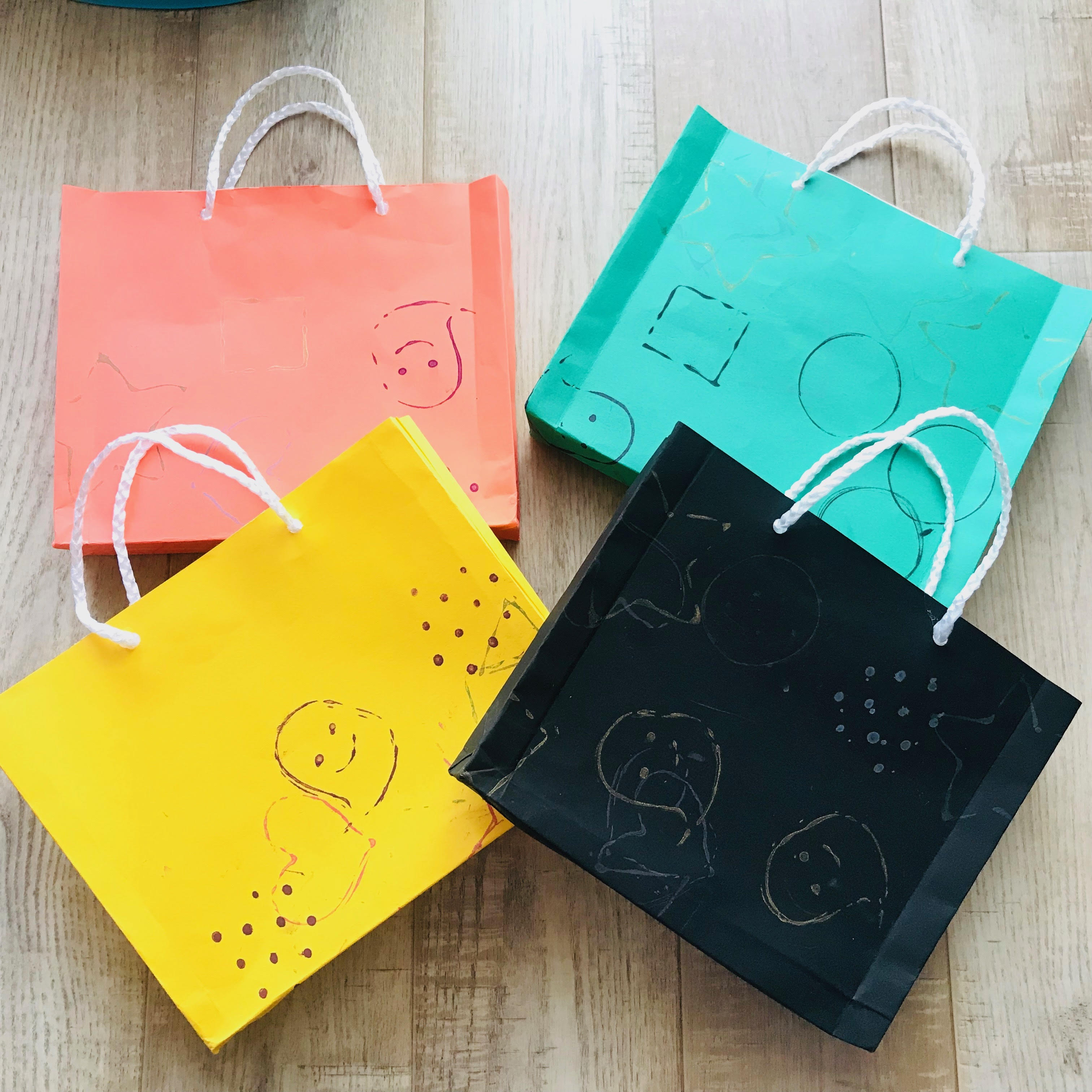 ハロウィン 材料はおうちにあるものだけ！フェルトでお菓子バッグの作り方&あんふぁん