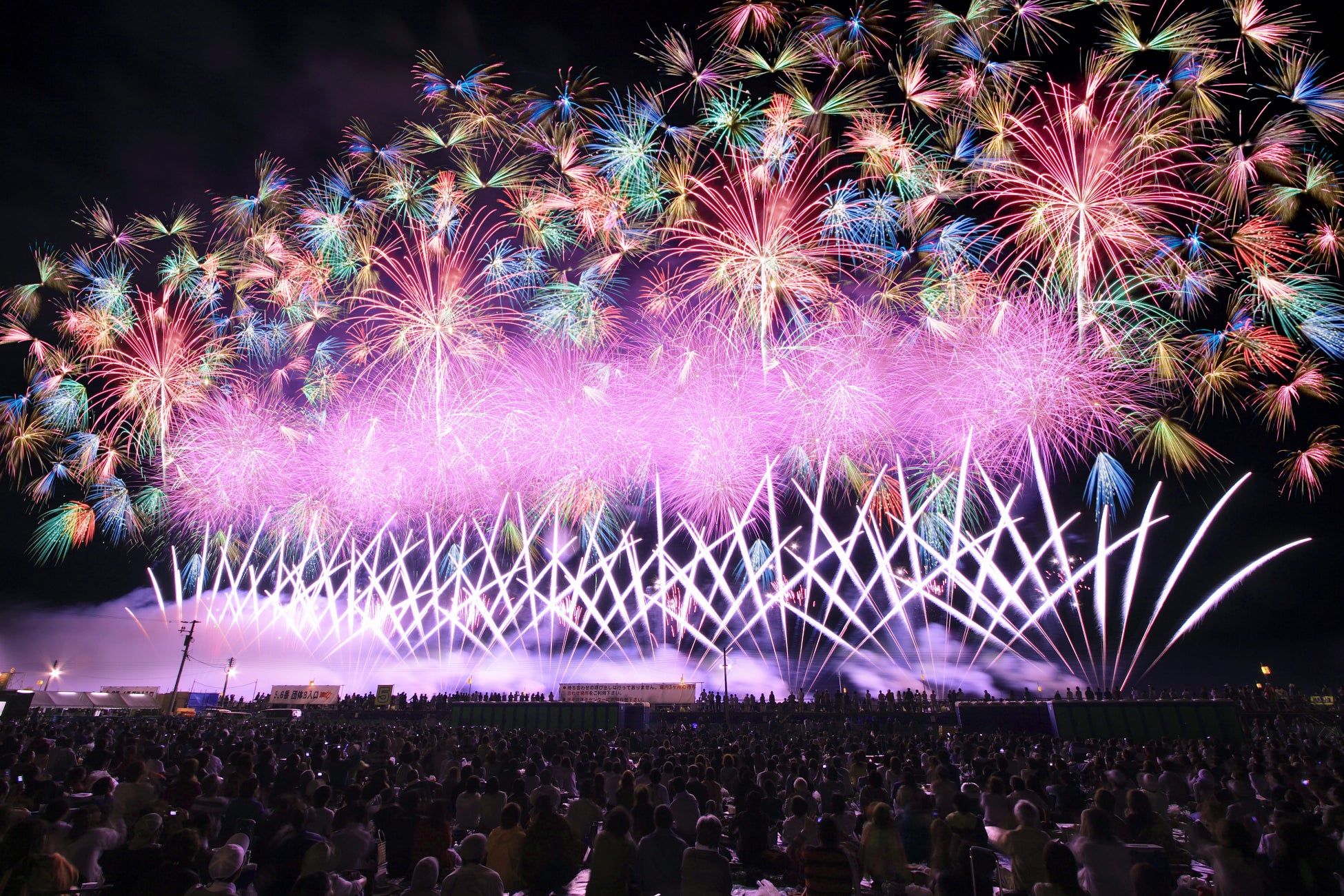 今日、10月17日 筑紫野市など筑紫地区5市で花火打上！つくし絆花火久留米ファン