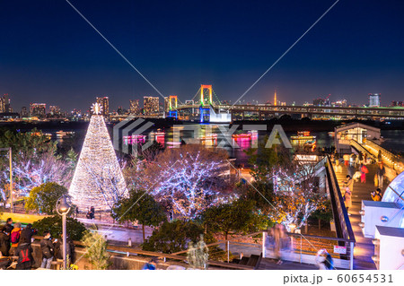 クリスマス時期はイルミネーションと花火を同時に楽しめるお台場へ！クルージングナビ貸切クルージングなら東京湾アニバーサリークルーズ