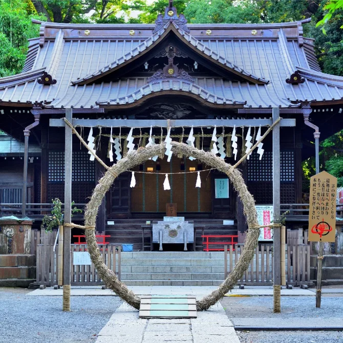 茅の輪くぐりのご利益 効果 ・意味や由来 起源 と歴史！「くぐり方の作法」を伝授！ - 神社・寺 御朱印めぐり.COM