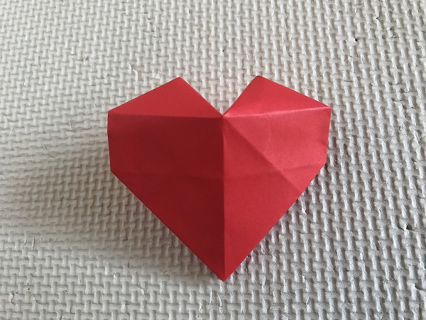 折り紙で立体的なハートの折り方！簡単バレンタイン飾りの作り方セツの折り紙処