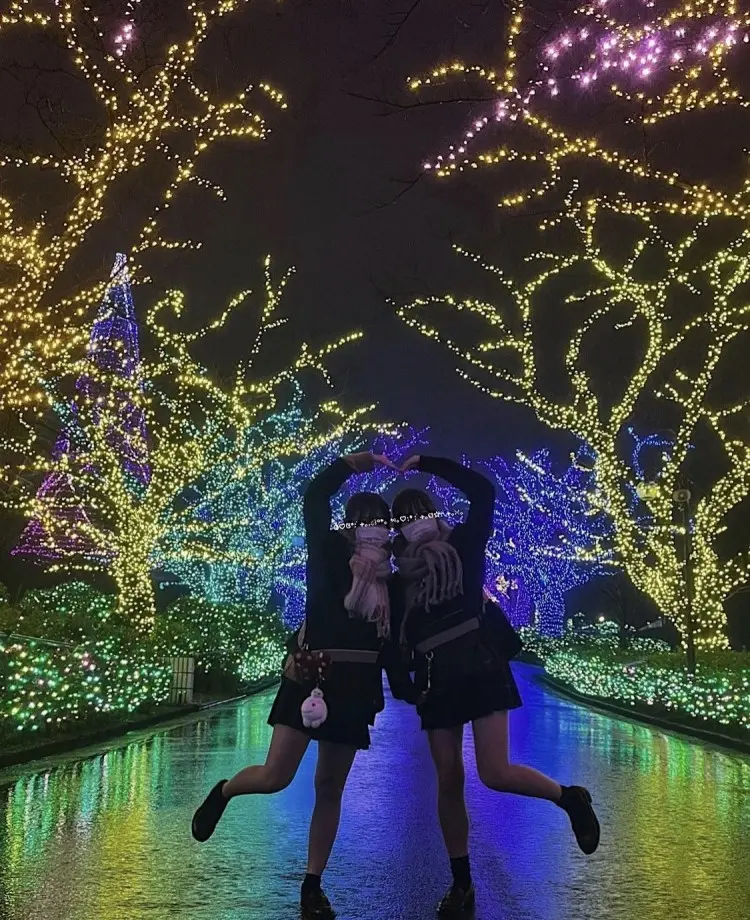 変なポーズのサンタさん – EVENTs Design