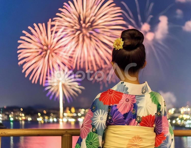 浴衣単衣 女の子 お祭り 花火大会 演出 花火大会は浴衣レンタルで！浴衣の