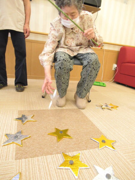 2号館七夕イベント ゲーム編- 八幡西区の自然の中で安らげ笑える デイサービス・有料型老人ホームさくら館