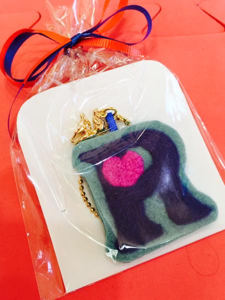 チアのポンポンお守りの手作り方法とアイデア集個性的で心温まる応援グッズを作ろう