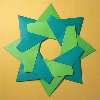 折り紙で作るクリスマスオーナメント 折り紙２枚で簡単に手作りできるベツレヘムの星の作り方☆LEE