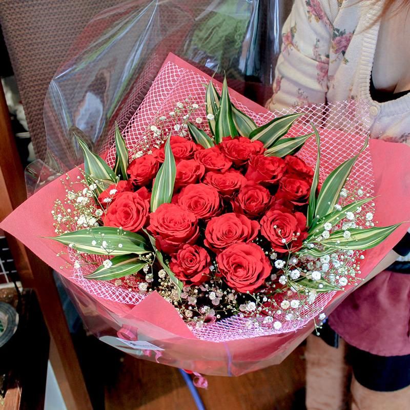 かすみ草のウェディングブーケがオススメ！ -福岡・中央区浄水通のフラワーショップ。プリザーブドフラワー、フラワーアレンジメント、花束、胡蝶蘭、観葉植物、ドライフラワーの販売