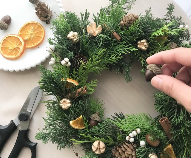 ヒムロスギ サンキライ クリスマスリース材料 リース材料 ドライフラワー 花材 - メルカリ