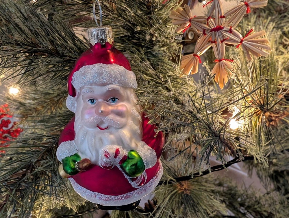 ⁡ ⁡ クリスマスが、終わって もうすぐ年末年始😳ʾʾ ⁡ 急いでツリー片付けました🌲 ⁡ ⁡ ⁡ ⁡クリスマス クリスマスツリー こどものいる暮らし注文住宅 マイホーム 身の丈にあった暮らし