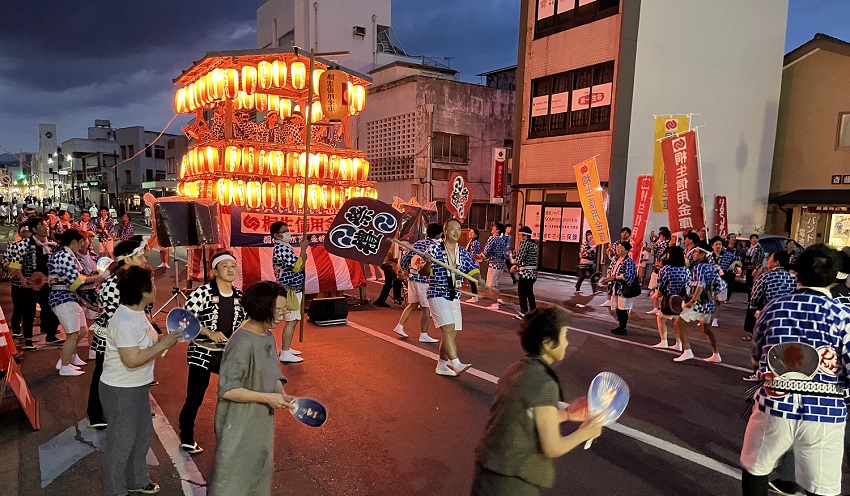 桐生八木節まつり2014、本町六丁目会場_1 : image de Kiryu Yagibushi Matsuri - Tripadvisor