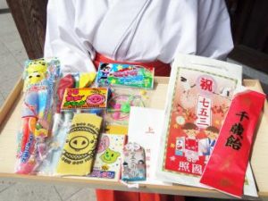 七五三の記念撮影きもの渡久