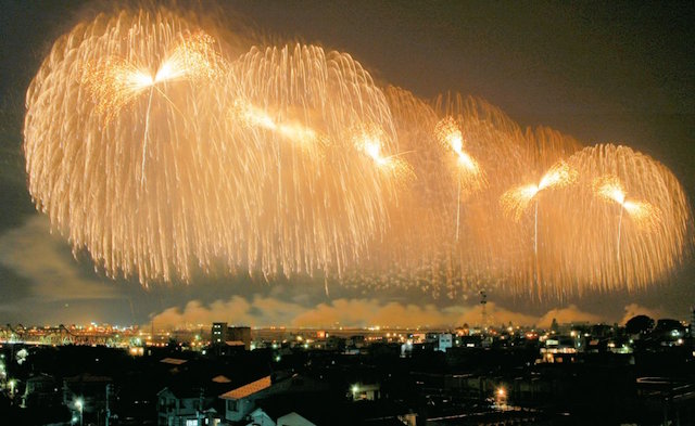 日本三大花火大会」とは？日本最大規模の超大型花火大会をチェック！ - 花火大会2025 - ウォーカープラス