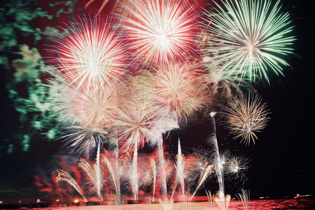 上越まつり2024・新潟 大花火大会は7月26日直江津で!! 露店に大型屋台も 駐車場や交通規制は？新潟日報デジタルプラス