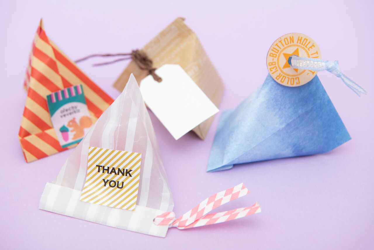 ギフト以外にも使える！ダイソーの紙袋が「何かと便利」「おしゃれで実用的」 - macaroni