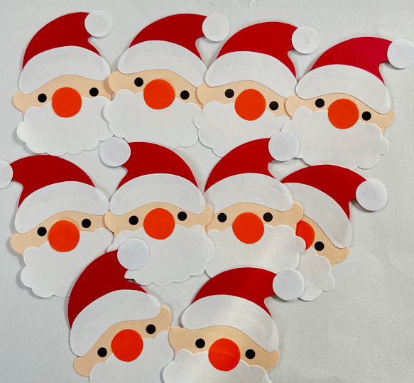 壁面飾り ＊夜空のサンタさんと雪の街並み＊ ☆壁面飾り 標準サイズ横80cm※サイズ変更可能 「クリスマスの夜に」冬 11月 12月 サンタクロース幼稚園 保育園 学校 病院 施設 知育 壁面装飾 型紙 製作☆ - ☆壁面飾り工房☆minne byGMOペパボ 国内最大級の